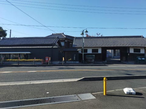 現在の繁田家長屋門