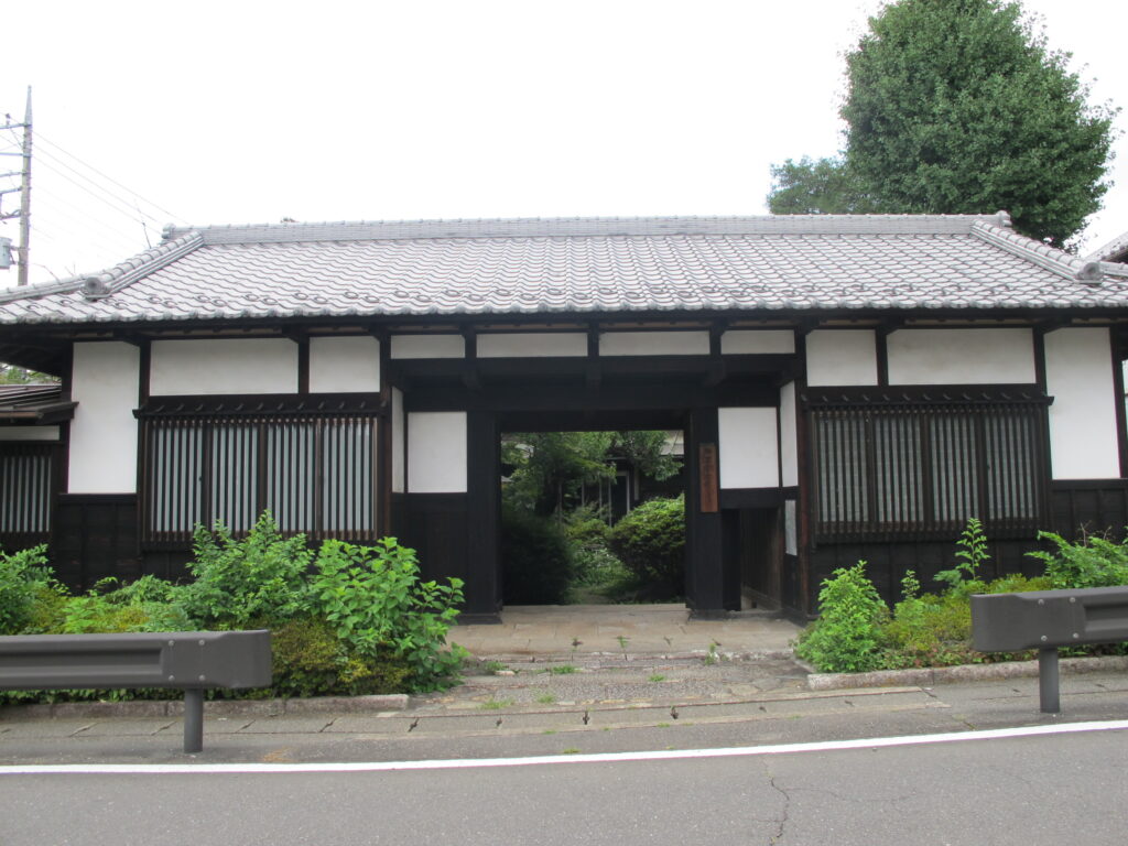 長屋門